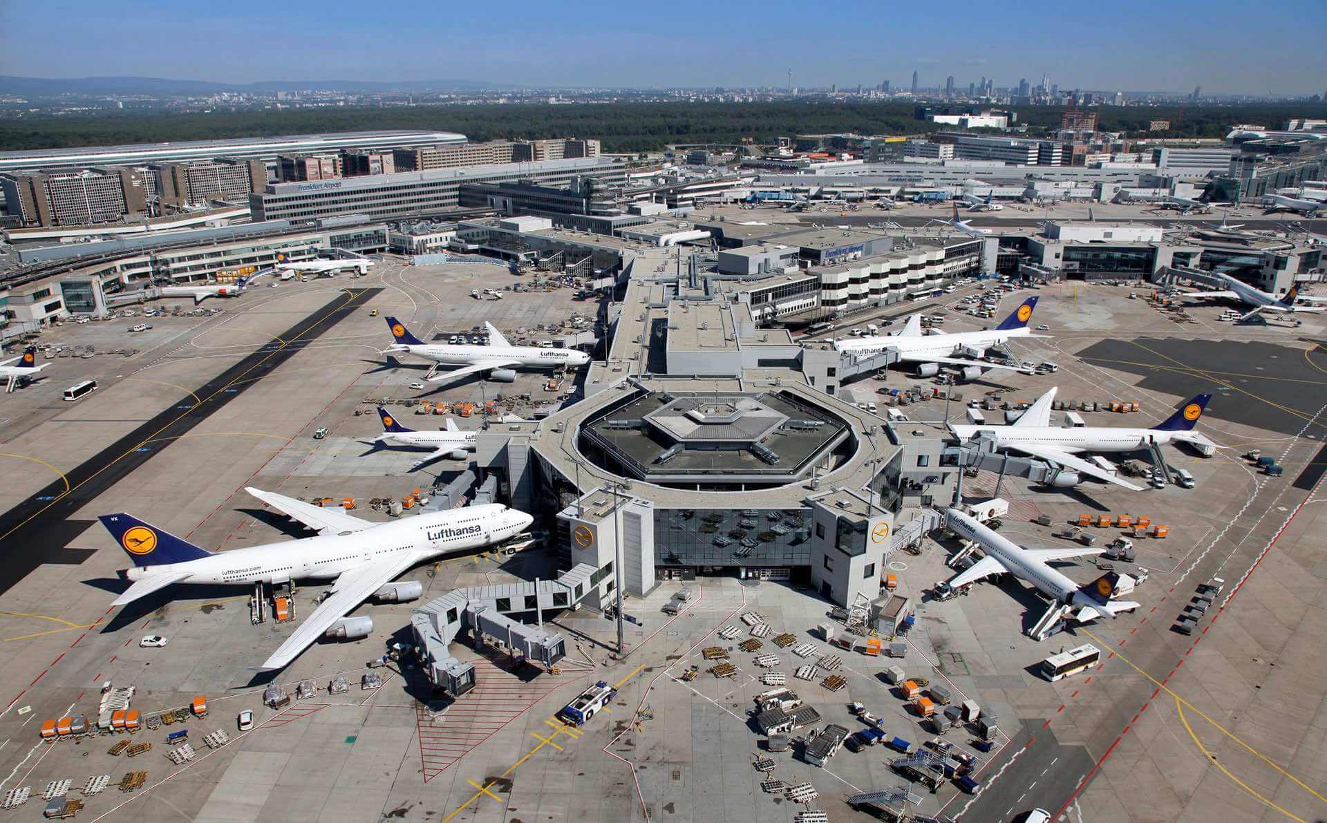 Lucom Kunden Dienstleistung